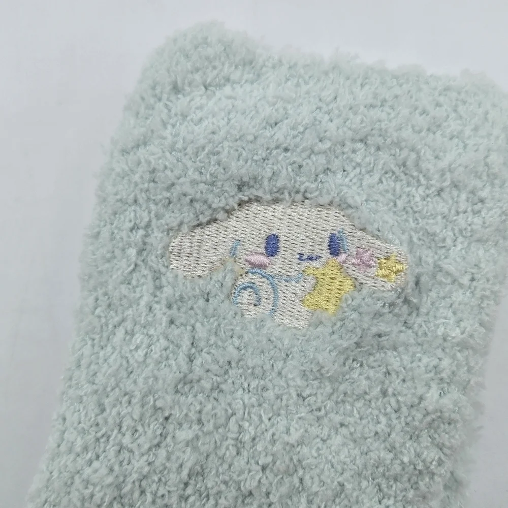 Sanrio Cinnamoroll Holding a Star Fuzzy Cozy Socks Blue and White